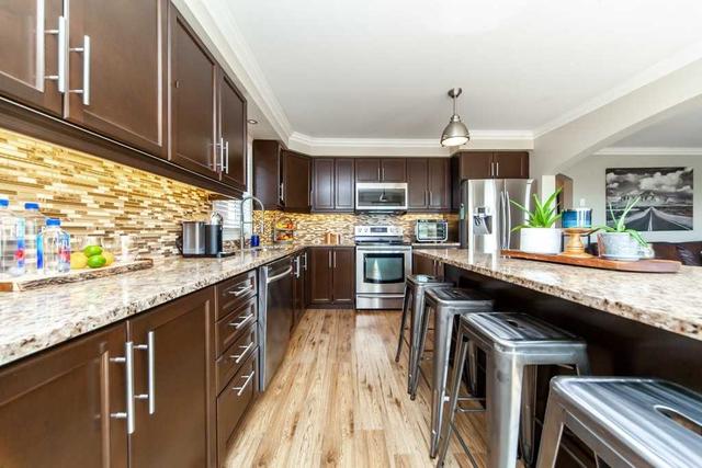 710 Yates Dr, House detached with 4 bedrooms, 4 bathrooms and 3 parking in Milton ON | Image 6