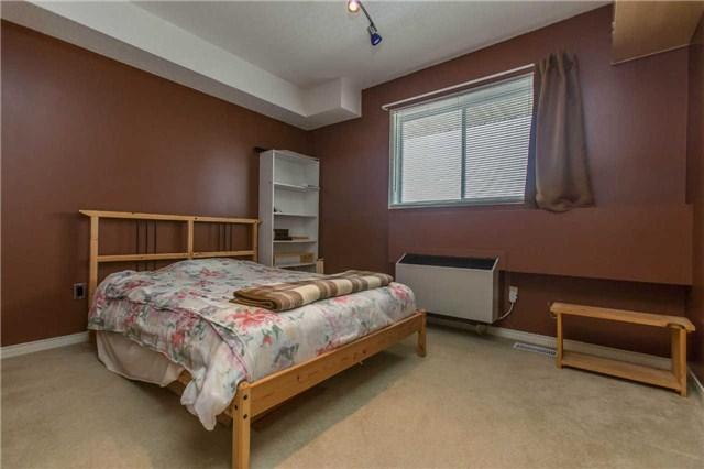 306 - 120 Bell Farm Rd, Condo with 1 bedrooms, 1 bathrooms and 1 parking in Barrie ON | Image 2