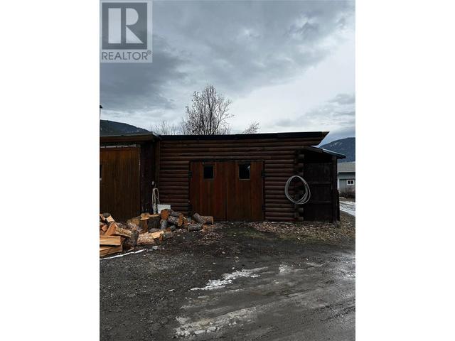 2959 Seaman Road, House detached with 3 bedrooms, 1 bathrooms and 8 parking in Columbia Shuswap D BC | Image 7