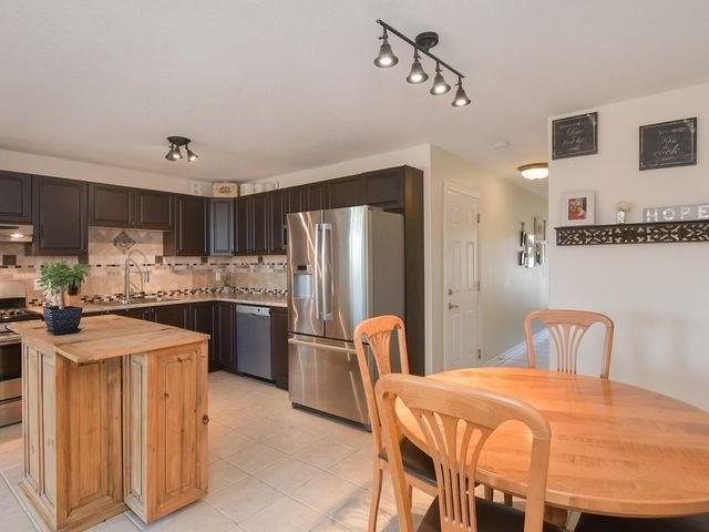 80 Preston Dr, House attached with 3 bedrooms, 3 bathrooms and 2 parking in Orangeville ON | Image 5