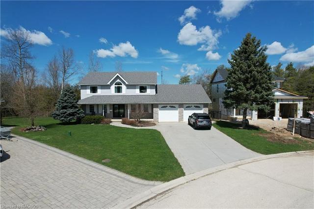 690 17th Street Crescent, House detached with 4 bedrooms, 3 bathrooms and 6 parking in Hanover ON | Image 12