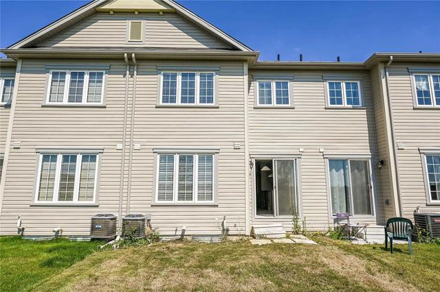 27 Cooke Ave, House attached with 3 bedrooms, 3 bathrooms and 3 parking in Brantford ON | Image 13