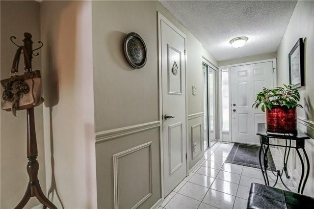 18 - 1755 Rathburn Rd E, Townhouse with 3 bedrooms, 3 bathrooms and 1 parking in Mississauga ON | Image 2
