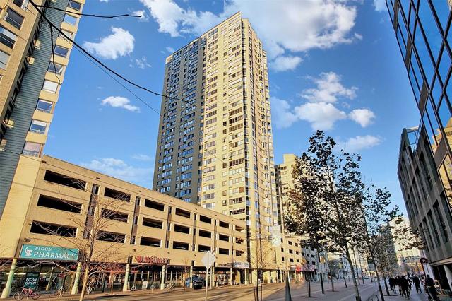 1807 - 260 Queens Quay W, Condo with 1 bedrooms, 1 bathrooms and 0 parking in Toronto ON | Image 1