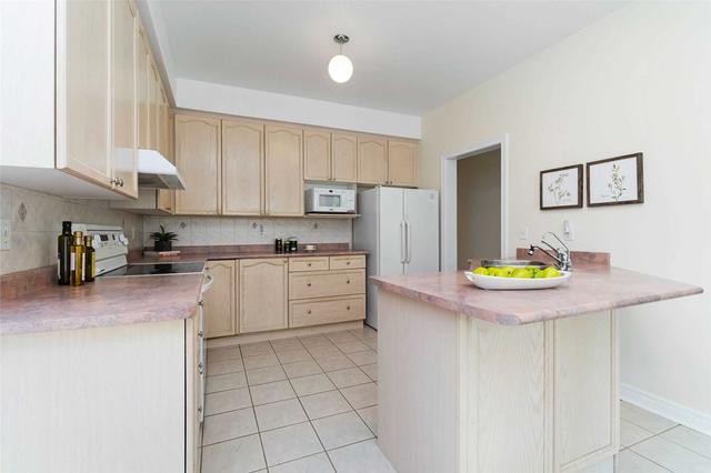 1052 Broughton Lane, House detached with 3 bedrooms, 2 bathrooms and 6 parking in Newmarket ON | Image 13