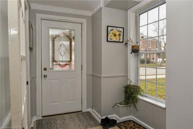 215 Brock Street, House detached with 2 bedrooms, 1 bathrooms and 2 parking in Gananoque ON | Image 22