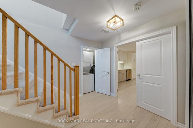 22 Dorchester Blvd S, House attached with 2 bedrooms, 3 bathrooms and 2 parking in St. Catharines ON | Image 16