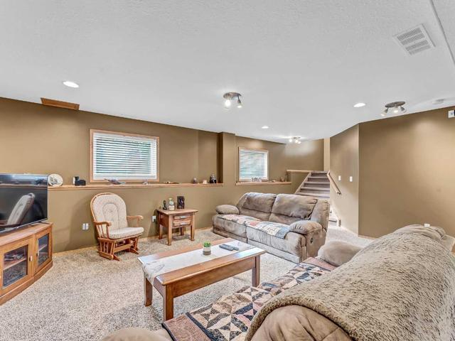 84 Sunset Crescent Sw, House detached with 4 bedrooms, 3 bathrooms and 2 parking in Medicine Hat AB | Image 30
