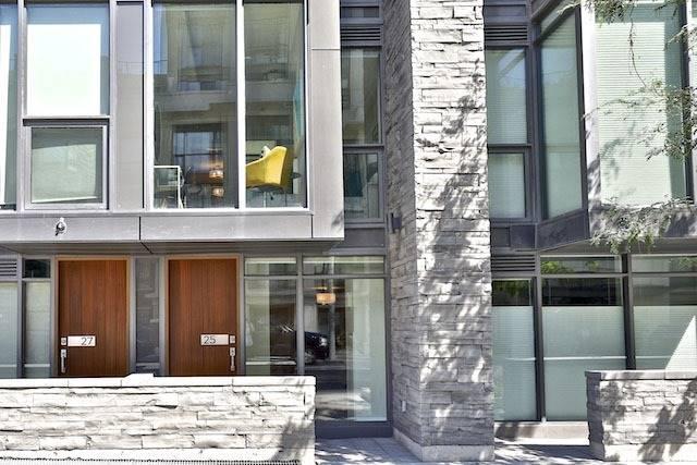 Th25 - 15 Beverley St, Townhouse with 1 bedrooms, 1 bathrooms and 1 parking in Toronto ON | Image 1