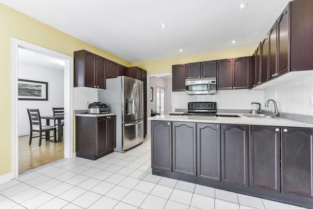 95 Mccallum Dr, House detached with 4 bedrooms, 4 bathrooms and 6 parking in Richmond Hill ON | Image 4