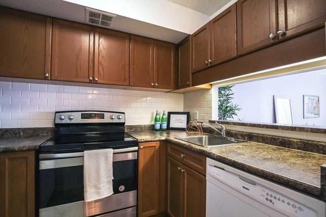 610 - 92 King St E, Condo with 1 bedrooms, 1 bathrooms and 1 parking in Toronto ON | Image 2