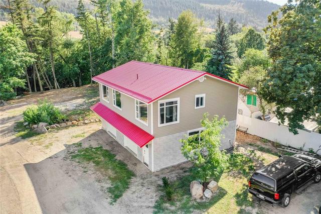 7206 6 Highway, House detached with 1 bedrooms, 2 bathrooms and null parking in Coldstream BC | Image 5