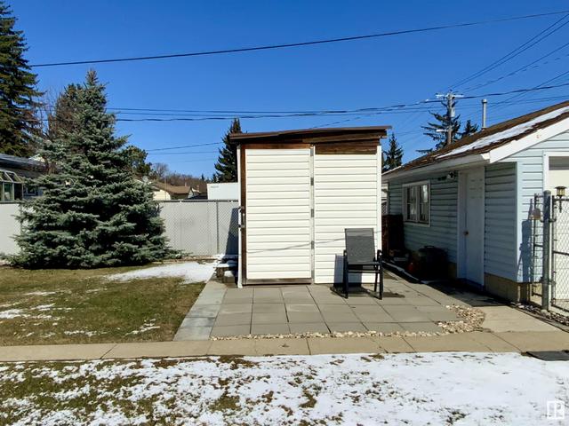 8611 76 St Nw, House detached with 4 bedrooms, 2 bathrooms and 4 parking in Edmonton AB | Image 6