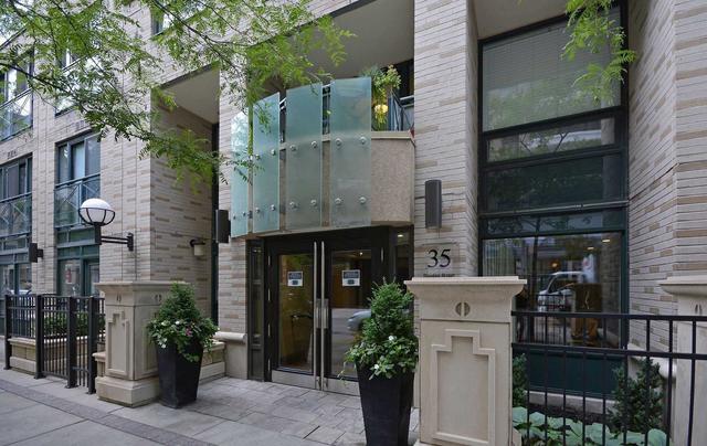 820 - 35 Hayden St, Condo with 1 bedrooms, 1 bathrooms and 0 parking in Toronto ON | Image 12