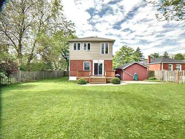 30 Castille Ave, House detached with 3 bedrooms, 3 bathrooms and 6 parking in Toronto ON | Image 17