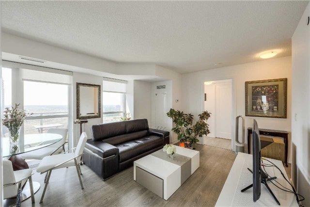 2802 - 255 Village Green Sq, Condo with 2 bedrooms, 2 bathrooms and 1 parking in Toronto ON | Image 4