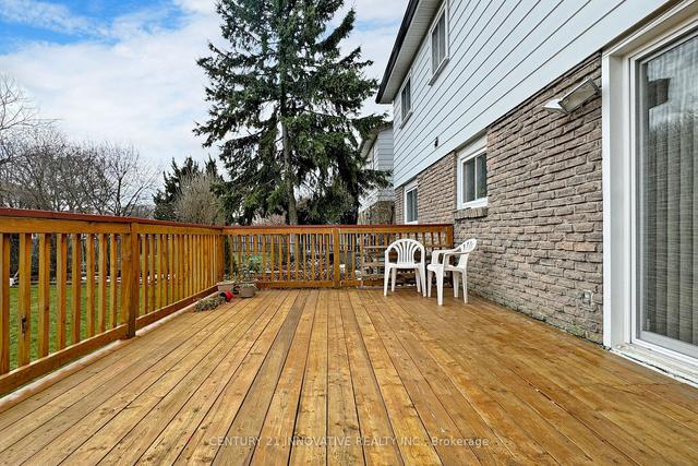 17 Boundy Cres, House detached with 4 bedrooms, 3 bathrooms and 3 parking in Toronto ON | Image 29