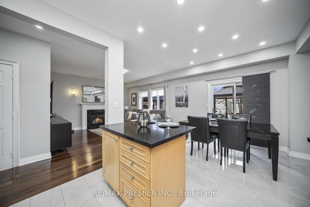 104 Monterey Rd, House detached with 3 bedrooms, 4 bathrooms and 4 parking in Vaughan ON | Image 3
