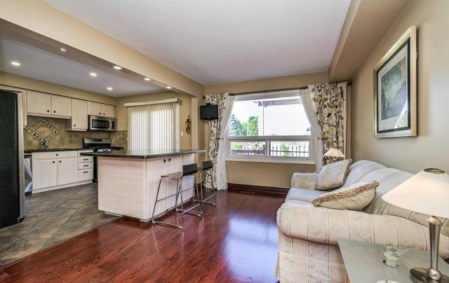 78 Daniels Cres, House detached with 3 bedrooms, 4 bathrooms and 5 parking in Ajax ON | Image 18