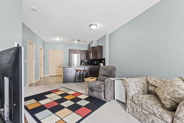 1610 - 11811 Lake Fraser Drive Se, Condo with 2 bedrooms, 1 bathrooms and 1 parking in Calgary AB | Image 5