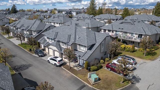 154 - 3160 Townline Road, House attached with 4 bedrooms, 3 bathrooms and 3 parking in Abbotsford BC | Image 3