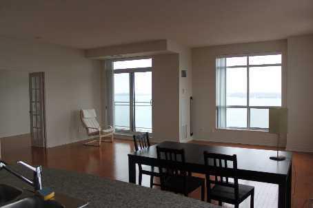 lph9 - 410 Queens Quay Blvd, Condo with 2 bedrooms, 2 bathrooms and 1 parking in Toronto ON | Image 2
