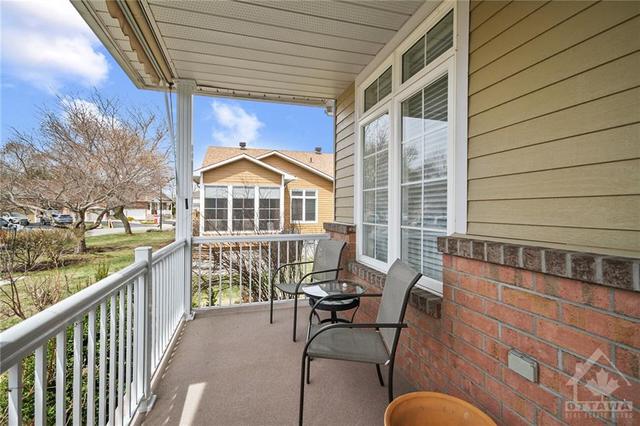 40 Sable Run Drive, Townhouse with 3 bedrooms, 3 bathrooms and 4 parking in Ottawa ON | Image 2