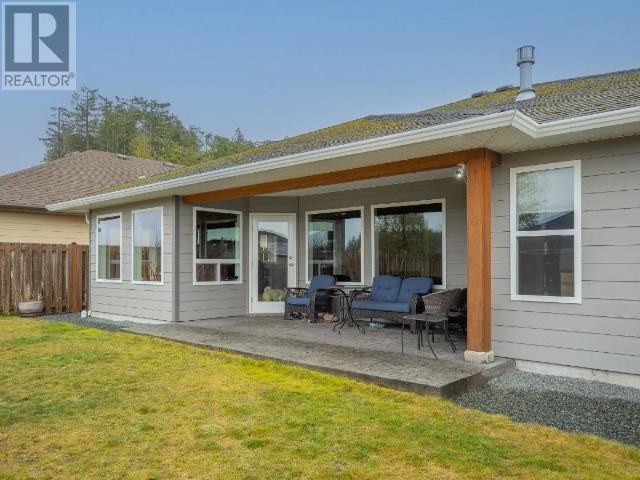 7365 Glacier Street, House detached with 3 bedrooms, 2 bathrooms and null parking in Powell River BC | Image 9