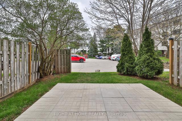 43 - 1016 Falgarwood Dr, Townhouse with 3 bedrooms, 1 bathrooms and 1 parking in Oakville ON | Image 14