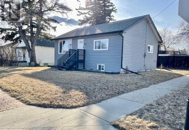 822 10 Street, House detached with 3 bedrooms, 1 bathrooms and 3 parking in Wainwright AB | Image 45