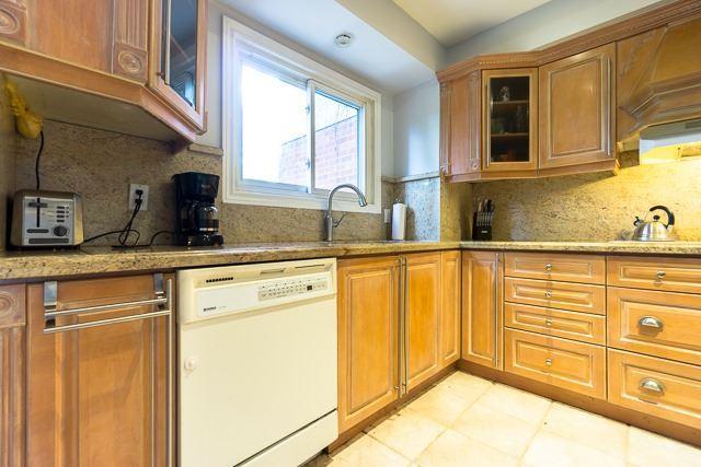 79 Maple Branch Path, Townhouse with 3 bedrooms, 3 bathrooms and 2 parking in Toronto ON | Image 9