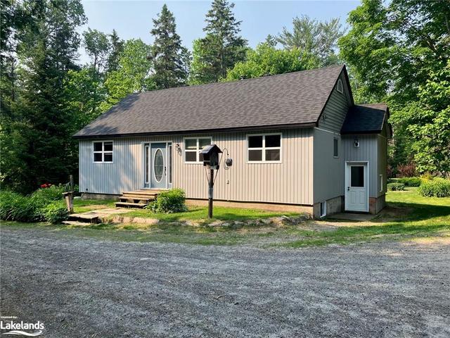 798 Muskoka 3 Road, House detached with 2 bedrooms, 2 bathrooms and null parking in Huntsville ON | Image 1