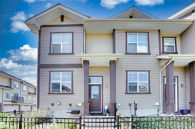 2 Evanscrest Gardens Nw, House attached with 2 bedrooms, 2 bathrooms and 2 parking in Calgary AB | Card Image