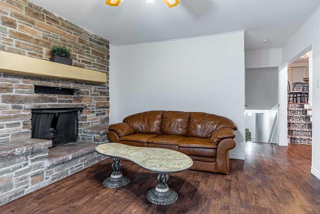 186 Mount Olive Dr, House detached with 5 bedrooms, 3 bathrooms and 5 parking in Toronto ON | Image 23