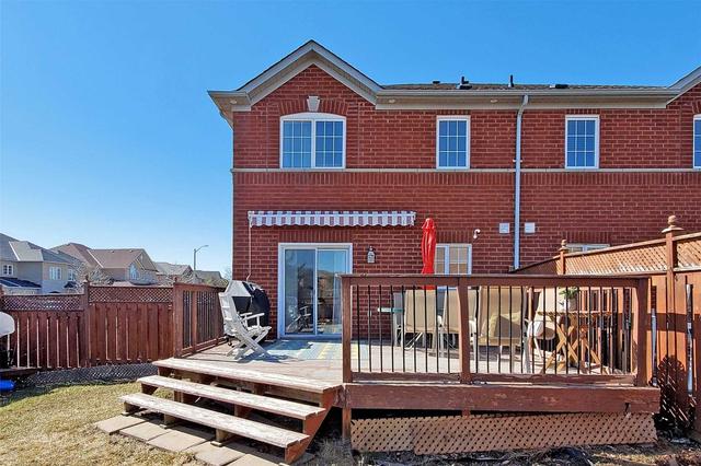 96 Agostino Cres, House semidetached with 4 bedrooms, 4 bathrooms and 3 parking in Vaughan ON | Image 35