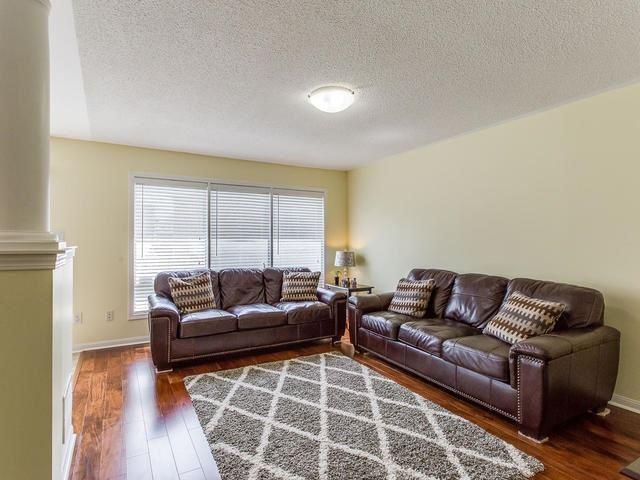855 Mckay Cres, House attached with 3 bedrooms, 3 bathrooms and 1 parking in Milton ON | Image 5