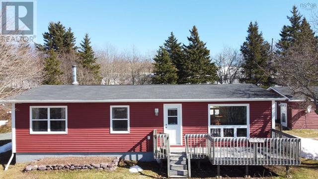 1812 Highway 7, House detached with 4 bedrooms, 2 bathrooms and null parking in Antigonish, Subd. A NS | Image 2