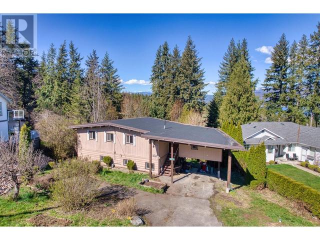 2213 Lakeview Drive, House detached with 2 bedrooms, 2 bathrooms and 2 parking in Columbia Shuswap C BC | Image 40