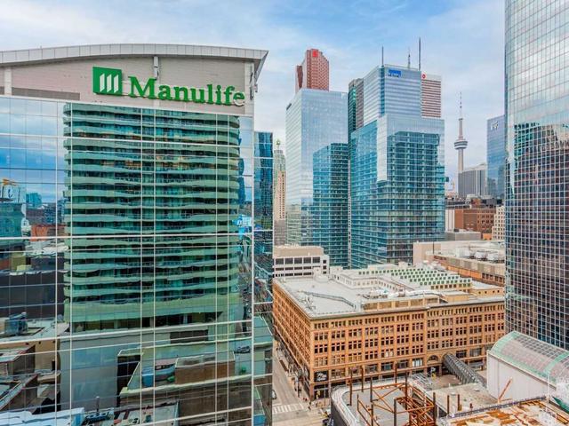 1809 - 197 Yonge St, Condo with 3 bedrooms, 2 bathrooms and 1 parking in Toronto ON | Image 12