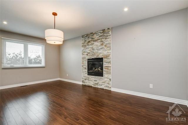 1468 Bortolotti Crescent, House detached with 4 bedrooms, 2 bathrooms and 6 parking in Ottawa ON | Image 7