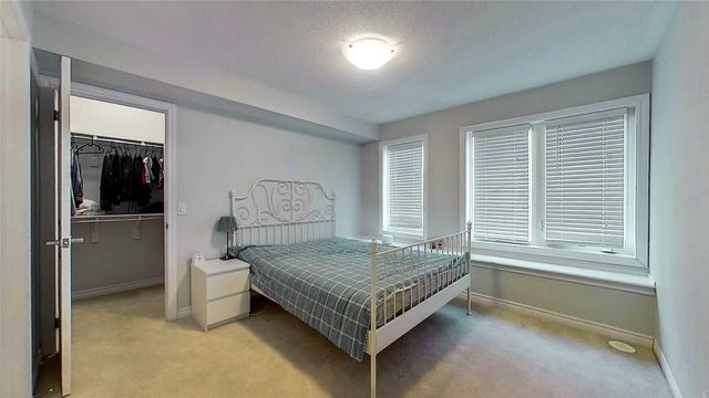 16 - 2500 Hill Rise Crt, Townhouse with 2 bedrooms, 2 bathrooms and 1 parking in Oshawa ON | Image 7