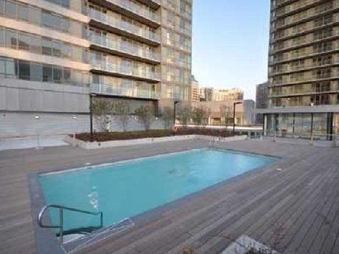 1601 - 55 Bremner Blvd, Condo with 2 bedrooms, 2 bathrooms and 1 parking in Toronto ON | Image 5