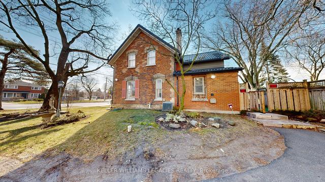 726 Meadowvale Rd, House detached with 3 bedrooms, 3 bathrooms and 10 parking in Toronto ON | Image 31
