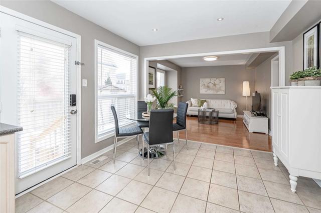 1354 Pepperbush Pl, House detached with 3 bedrooms, 3 bathrooms and 3 parking in Oakville ON | Image 7