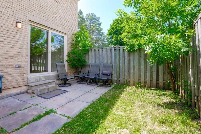 21 - 1522 Lancaster Dr, Townhouse with 3 bedrooms, 2 bathrooms and 1 parking in Oakville ON | Image 20
