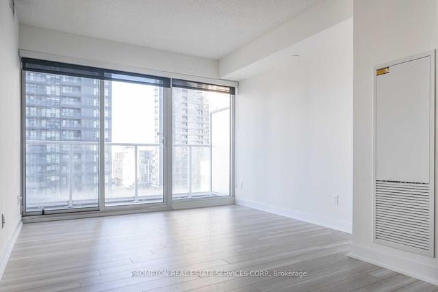 2008 - 17 Bathurst St, Condo with 1 bedrooms, 1 bathrooms and 0 parking in Toronto ON | Image 8