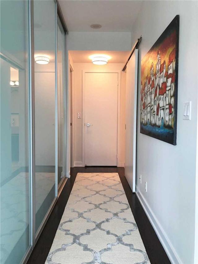 Uph14 - 21 Nelson St, Condo with 2 bedrooms, 2 bathrooms and 2 parking in Toronto ON | Image 11