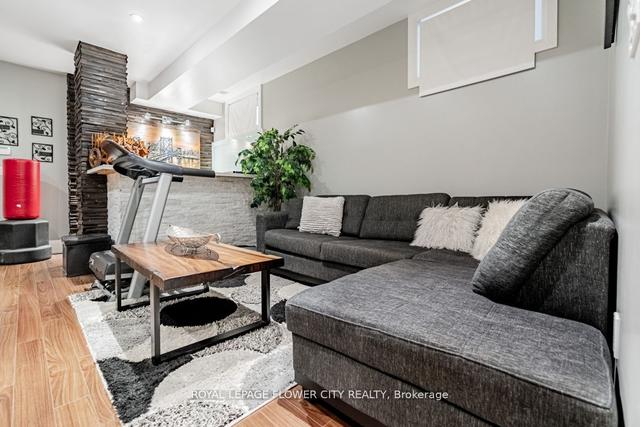 1878b Keele St, House semidetached with 3 bedrooms, 4 bathrooms and 4 parking in Toronto ON | Image 22