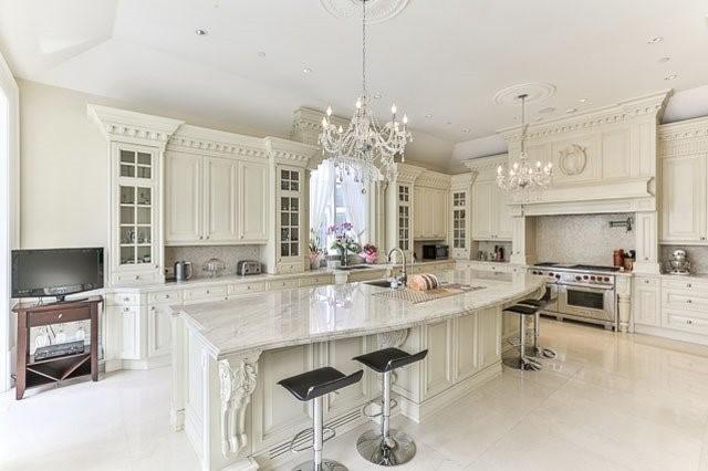71 The Bridle Path, House detached with 5 bedrooms, 11 bathrooms and 30 parking in Toronto ON | Image 5