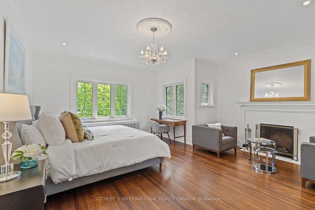 379 Walmer Rd, House detached with 7 bedrooms, 6 bathrooms and 4 parking in Toronto ON | Image 10